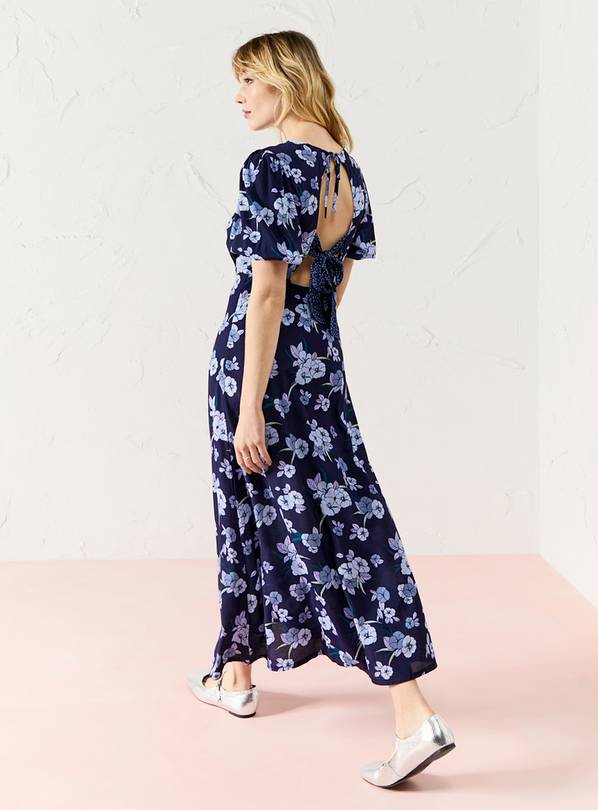 EVERBELLE Trio Floral Morocain Back Bow Dress 16